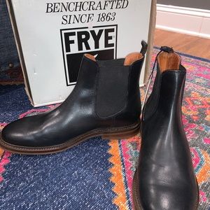 Men’s Frye Chelsea boot